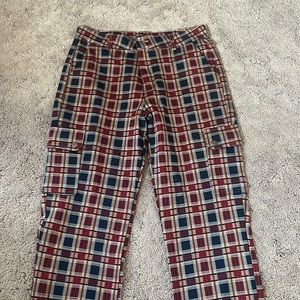 Color: blue burgundy plaid. Material: stretchy jegging like, scrunched bottom -